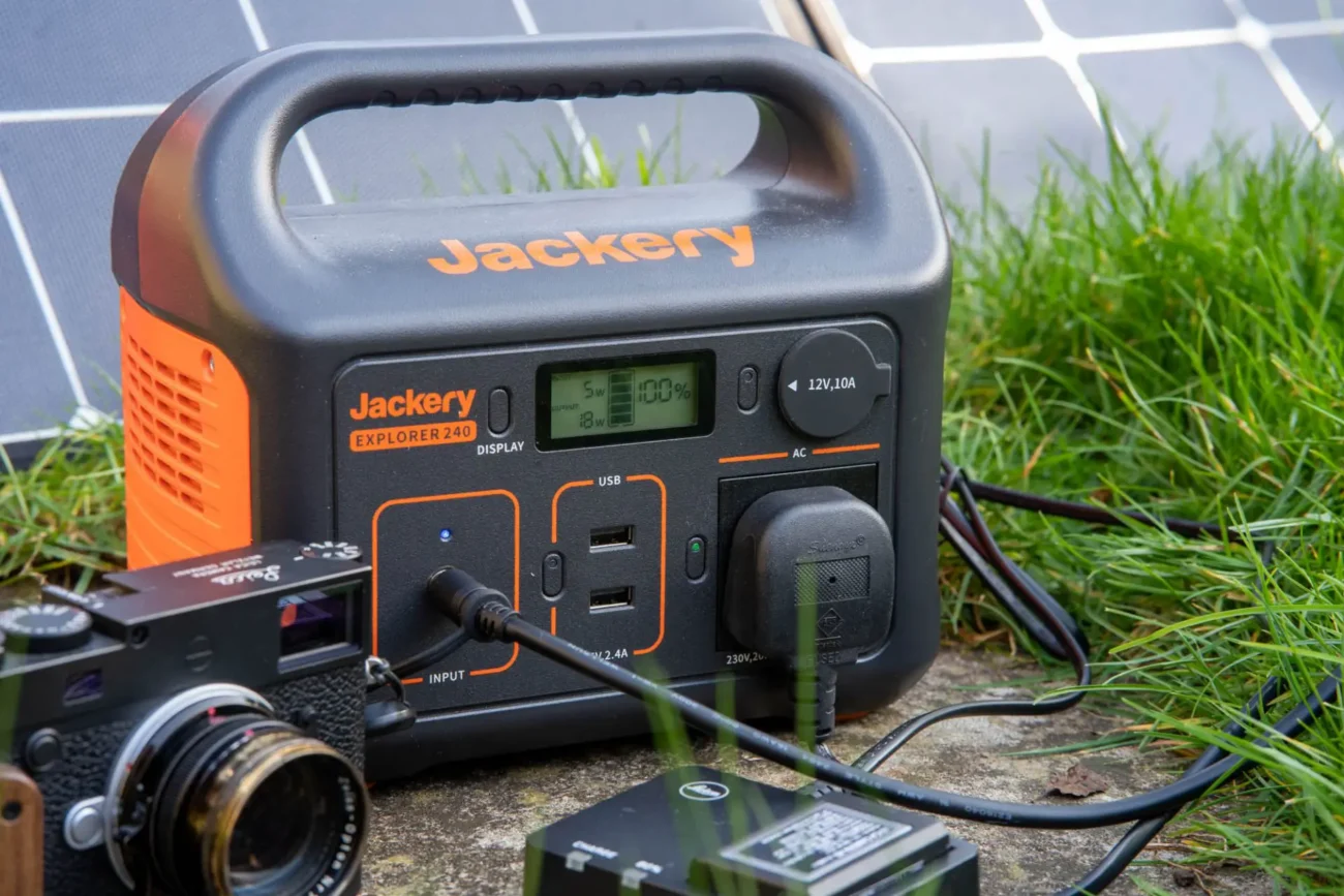 Jackery Explorer 240