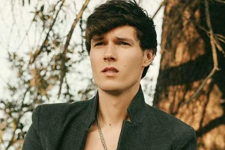 Unveiling the Height of Zach Justice: A Look Into the Life of a Rising Star